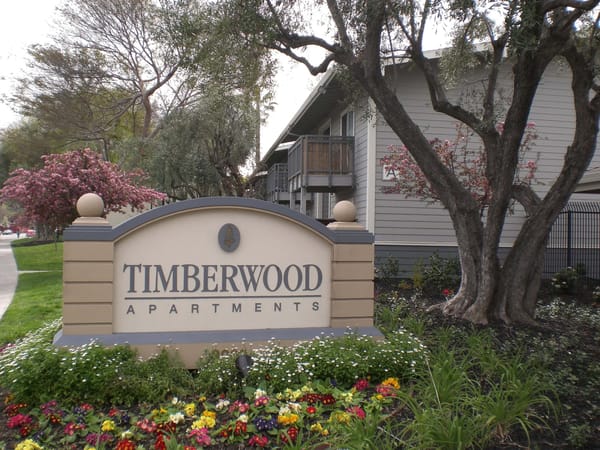 Timberwood Apartments đang nhận đơn