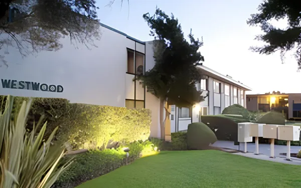 Westwood Ambassador (Santa Clara) Đang Nhận Đơn Xin Nhà Ở Giá Rẻ