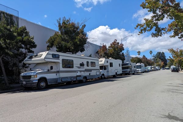 Palo Alto Approves Ban on Renting Out RVs as Living Spaces on City Streets