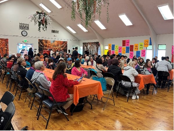 Tôi đi dự tiệc Lễ Tạ Ơn tại Our Lady of Refuge Church